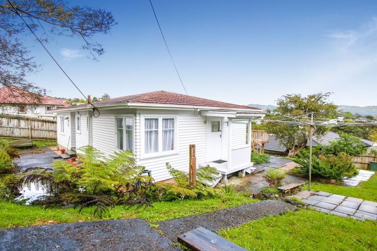 Photo of property in 235c Titirangi Road, Titirangi, Auckland, 0604
