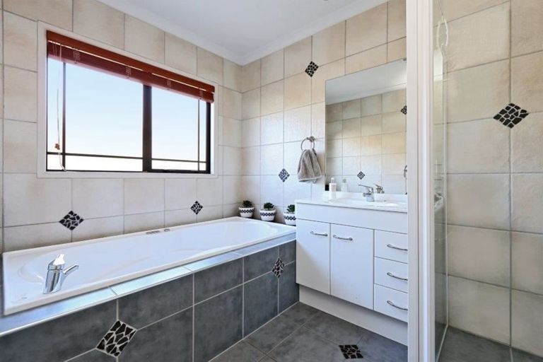 Photo of property in 58 Palmbrook Avenue, Havelock North, 4130