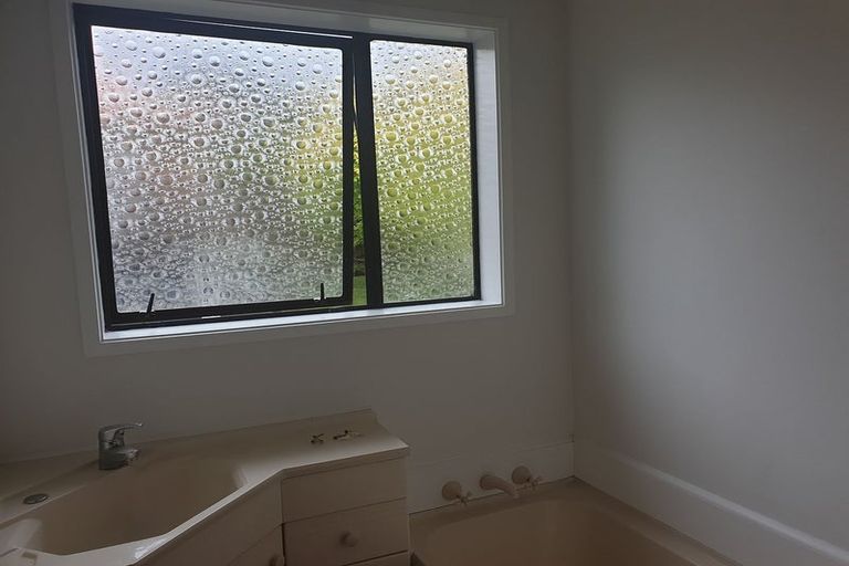 Photo of property in 3 Naviti Place, Browns Bay, Auckland, 0630