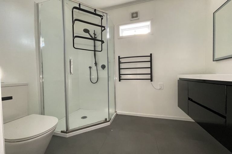 Photo of property in 108 Tirimoana Road, Te Atatu South, Auckland, 0602