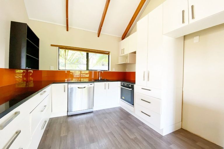 Photo of property in 14 Emery Grove, Bayview, Auckland, 0629