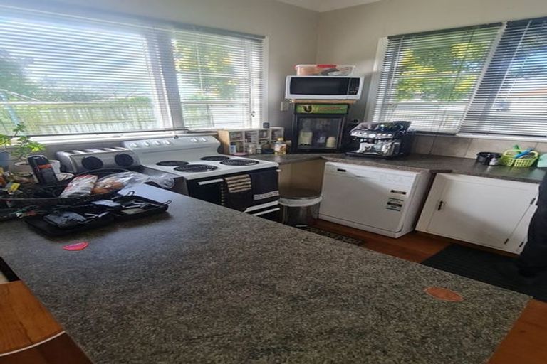 Photo of property in 1014 Heretaunga Street East, Parkvale, Hastings, 4122