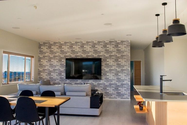 Photo of property in 25 Woodridge Drive, Stanmore Bay, Whangaparaoa, 0932