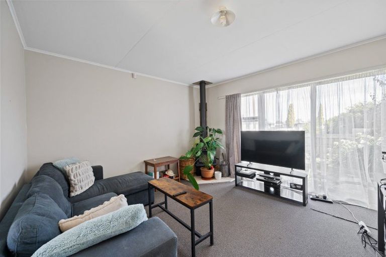 Photo of property in 27 Liverpool Crescent, Flaxmere, Hastings, 4120