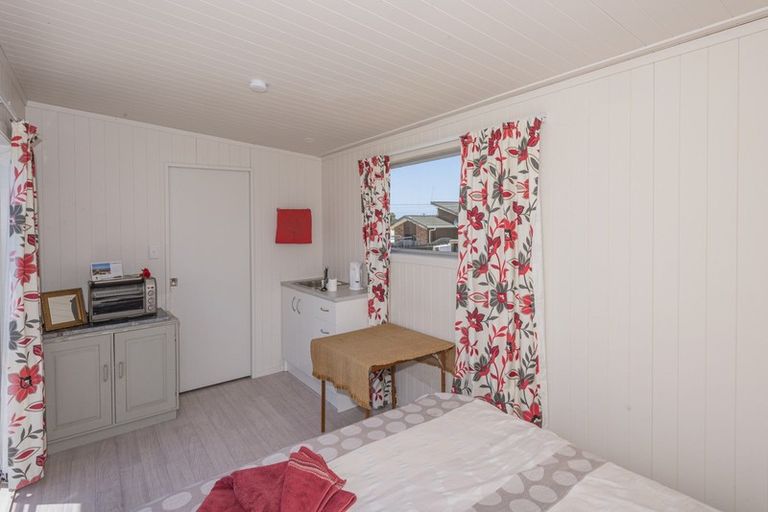 Photo of property in 66 One Tree Point Road, One Tree Point, 0118