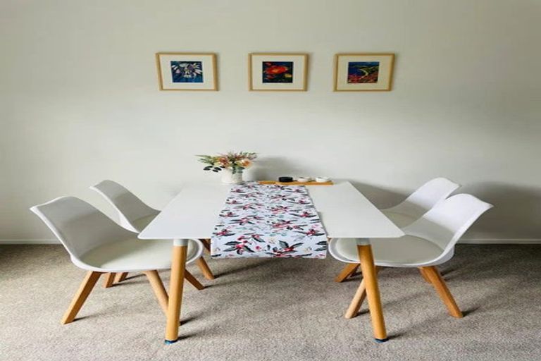 Photo of property in 55a Edmonton Road, Henderson, Auckland, 0612