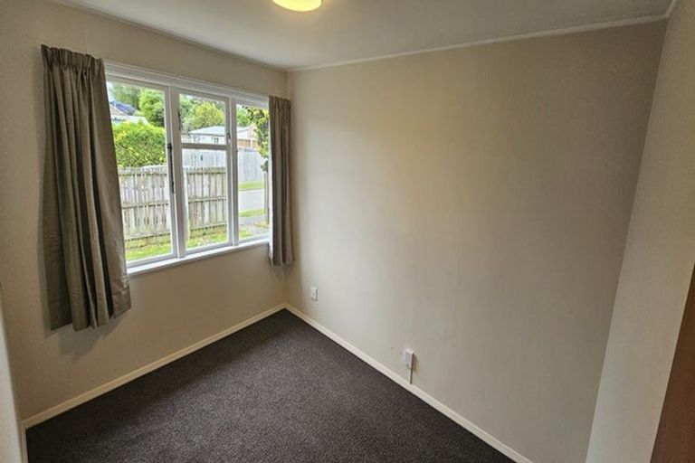 Photo of property in 2 Nyton Place, Bryndwr, Christchurch, 8053