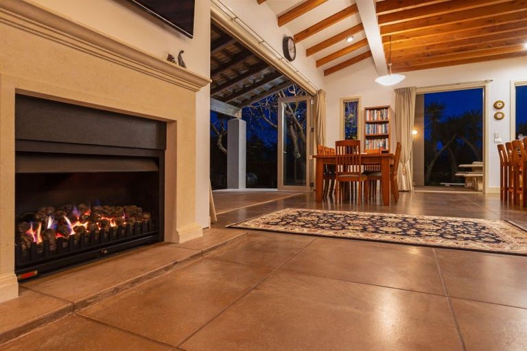 Photo of property in 2213 Whananaki North Road, Whananaki, Hikurangi, 0181