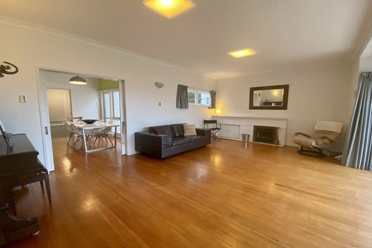 Photo of property in 127 Upland Road, Kelburn, Wellington, 6012