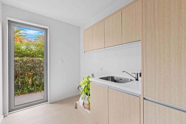 Photo of property in 21a Palmview Drive, Rangiora, 7400