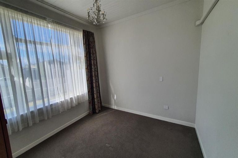 Photo of property in 14 Rhodes Street, Waimate, 7924