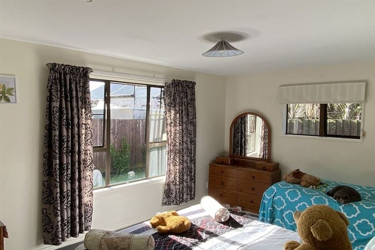 Photo of property in 30a Edward Avenue, Orewa, 0931