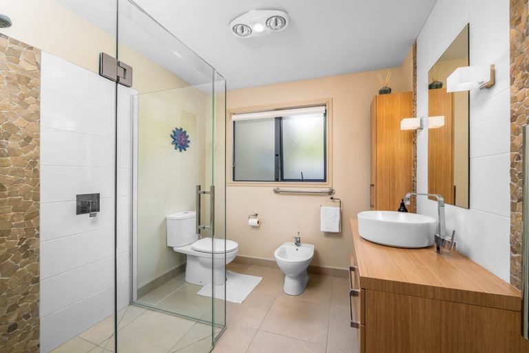 Photo of property in 15 Alderton Drive, Kerikeri, 0230