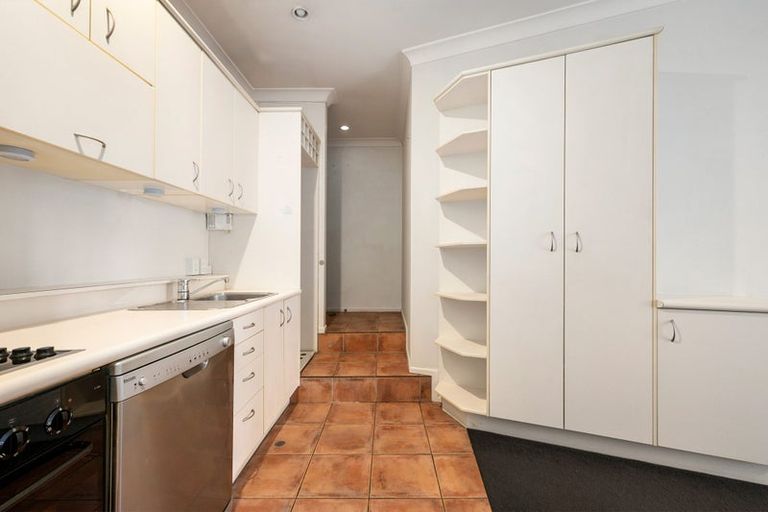 Photo of property in Terrace Garden Apartments, 9c/120 The Terrace, Wellington Central, Wellington, 6011