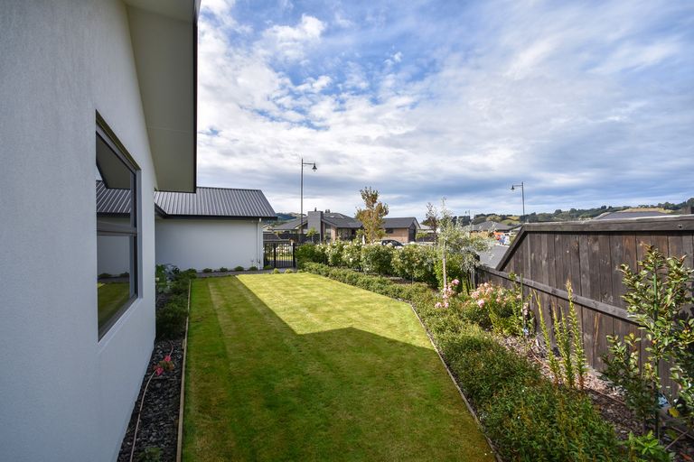 Photo of property in 10 Kinloch Place, Mosgiel, 9024