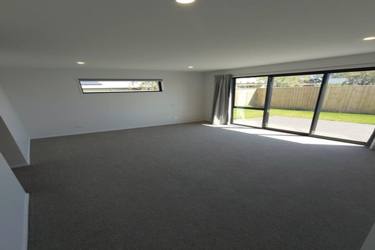 Photo of property in 21 Dray Place, Halswell, Christchurch, 8025