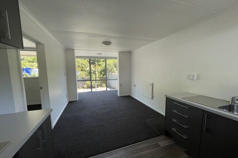 Photo of property in 3/1 Angle Street, Picton, 7220
