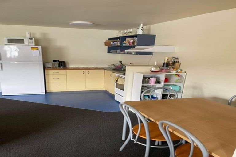 Photo of property in Basin Reserve Complex, 13/4 Sussex Street, Mount Cook, Wellington, 6021