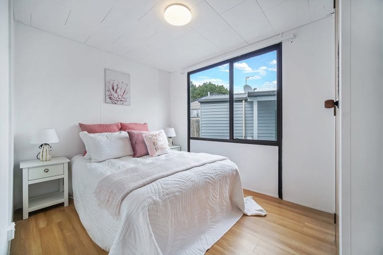 Photo of property in 15 Justamere Place, Weymouth, Auckland, 2103