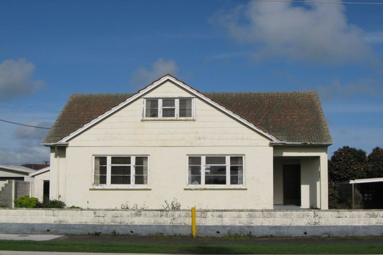 Photo of property in 87 Queen Street, Waitara, 4320