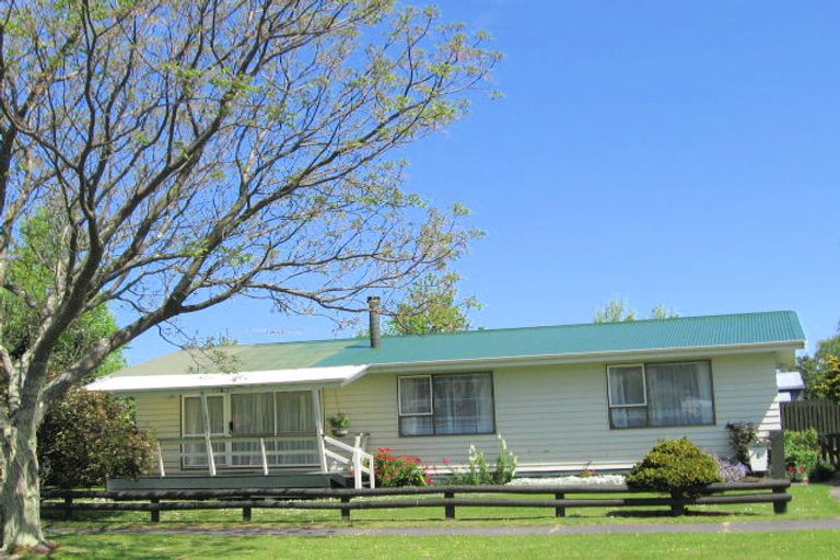 Photo of property in 2 Edward Street, Mangapapa, Gisborne, 4010