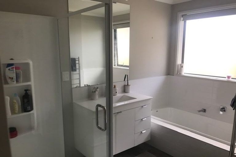 Photo of property in 64 Te Ranga Memorial Drive, Pyes Pa, Tauranga, 3112