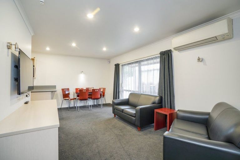 Photo of property in 12a-c Camden Street, Turnbull Thomson Park, Invercargill, 9810