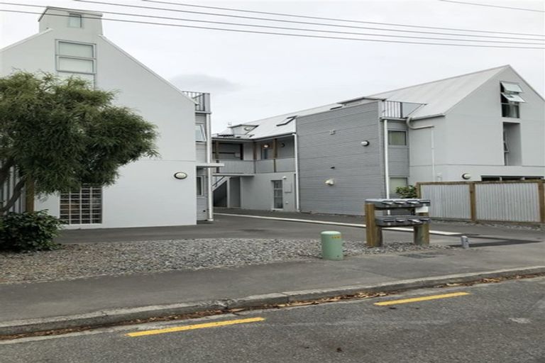 Photo of property in 2/35 Ely Street, Christchurch Central, Christchurch, 8013