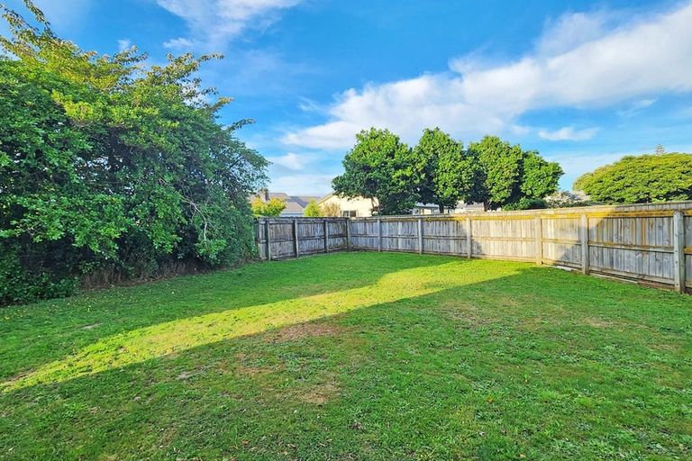 Photo of property in 2 Avery Grove, Boulcott, Lower Hutt, 5011