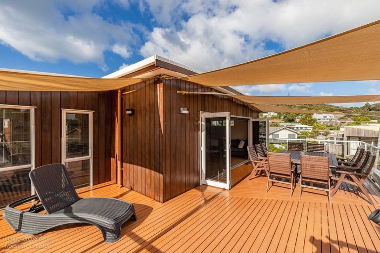 Photo of property in 20 Du Fresne Place, Russell, 0202