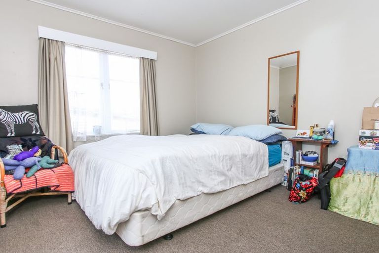 Photo of property in 235c Titirangi Road, Titirangi, Auckland, 0604