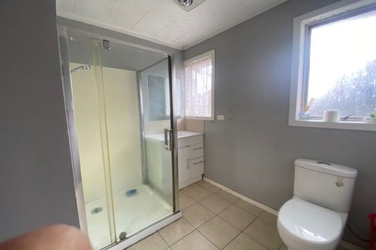 Photo of property in 28 Aarts Avenue, Manurewa, Auckland, 2102