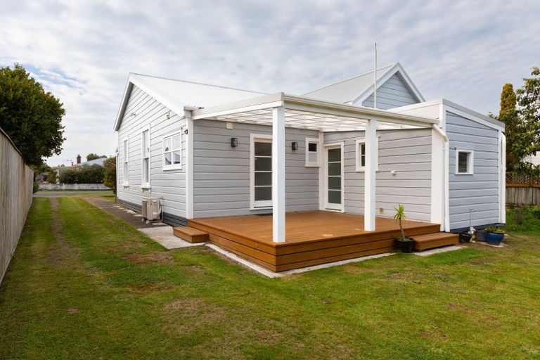 Photo of property in 37 Ross Street, Woodville, 4920