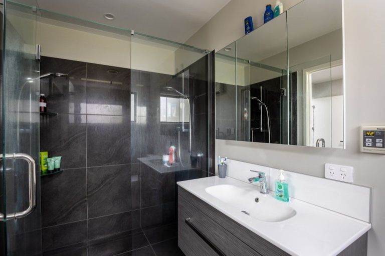 Photo of property in 62 Miro Street, Inglewood, 4330