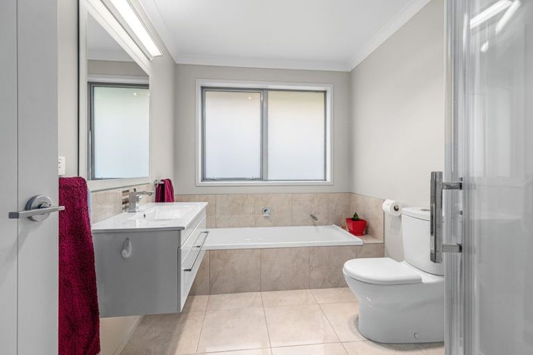 Photo of property in 38 Roxbury Place, Papamoa Beach, Papamoa, 3118