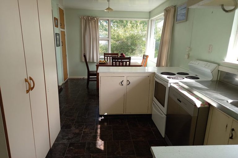 Photo of property in 96 Marlow Road, Aranui, Christchurch, 8061