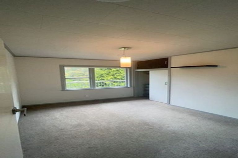 Photo of property in 57 Waitohu Road, York Bay, Lower Hutt, 5013