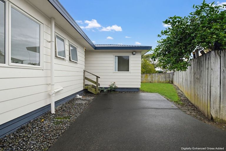 Photo of property in 2/19 Velvet Crescent, Otara, Auckland, 2023