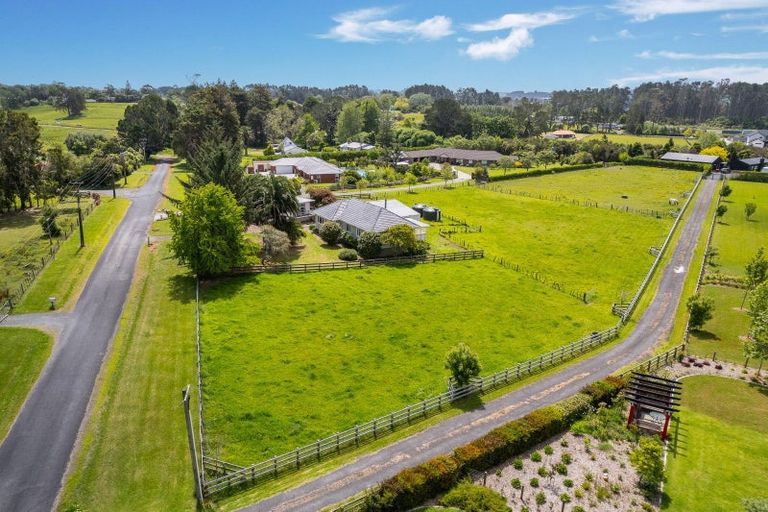 Photo of property in 38 Farrand Road, Kumeu, 0891