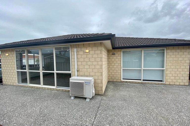 Photo of property in 27a Doment Crescent, Orewa, 0931