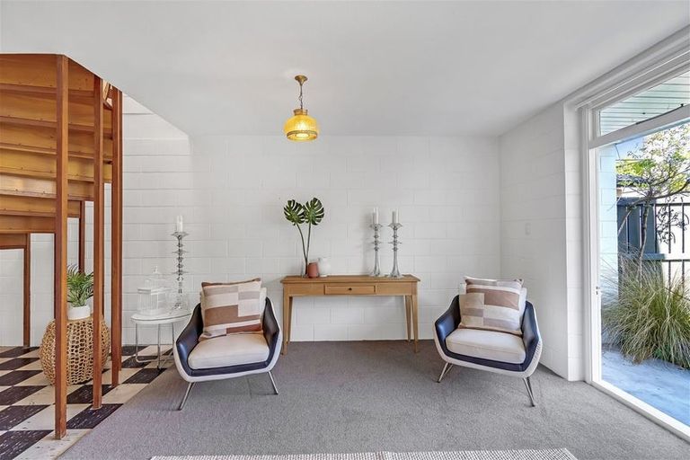 Photo of property in 1/99 Aikmans Road, Merivale, Christchurch, 8014