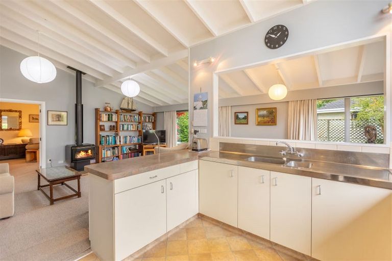 Photo of property in 16 Mckeefry Avenue, Greenmeadows, Napier, 4112