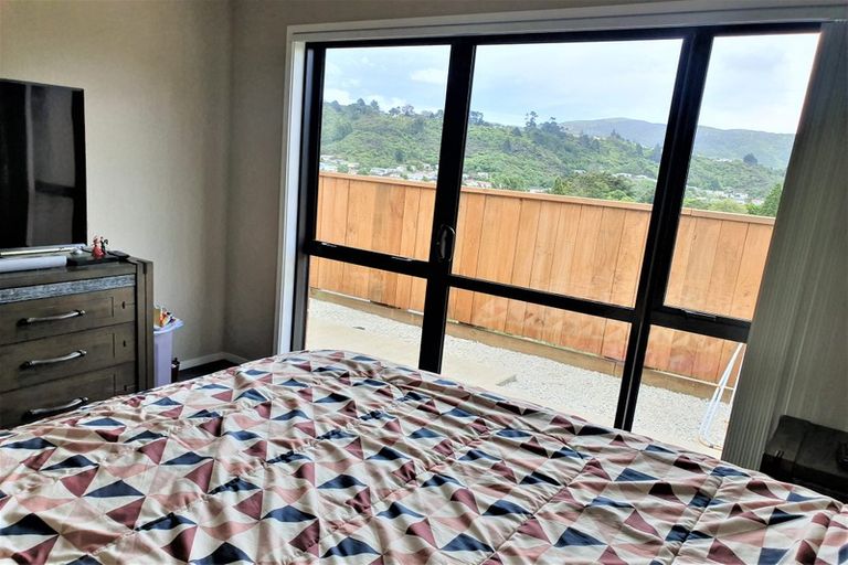 Photo of property in 28 Speldhurst Grove, Stokes Valley, Lower Hutt, 5019