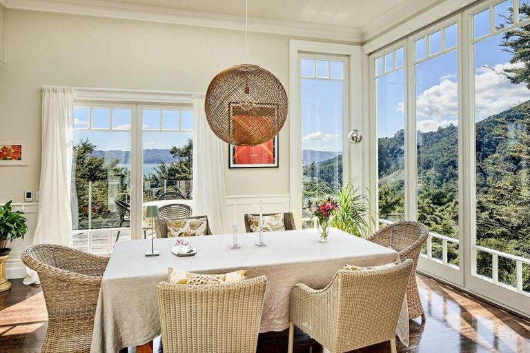 Photo of property in 18 Huia Road, Days Bay, Lower Hutt, 5013