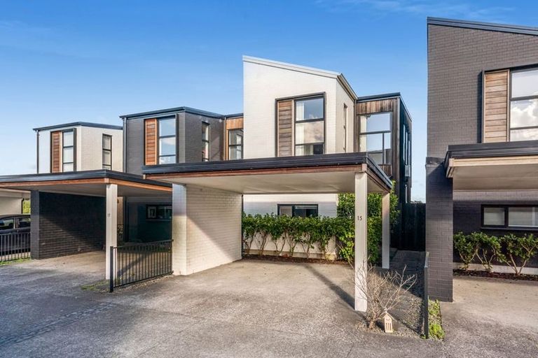 Photo of property in 15 Battalion Drive, Papakura, 2110