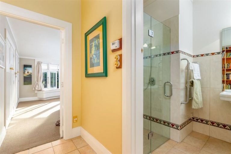 Photo of property in 102 Matua Road, Huapai, Kumeu, 0810