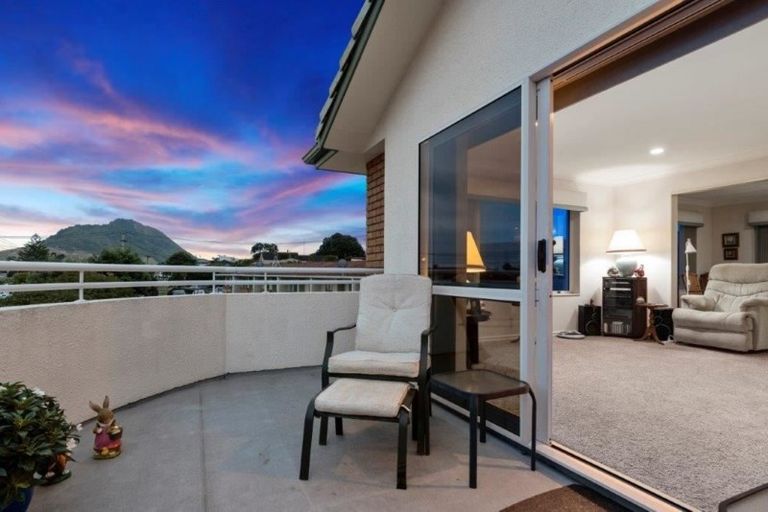 Photo of property in 61a Pitau Road, Mount Maunganui, 3116