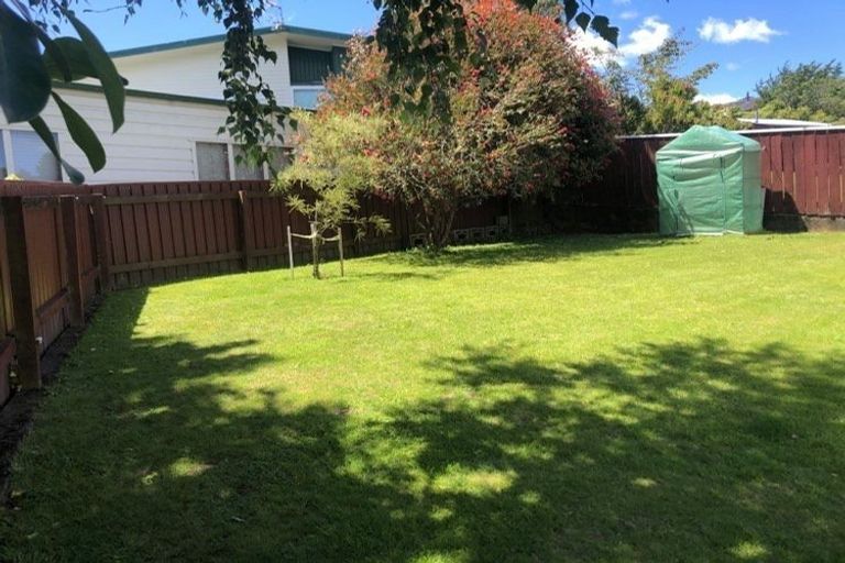 Photo of property in 17 Radiata Grove, Brown Owl, Upper Hutt, 5018