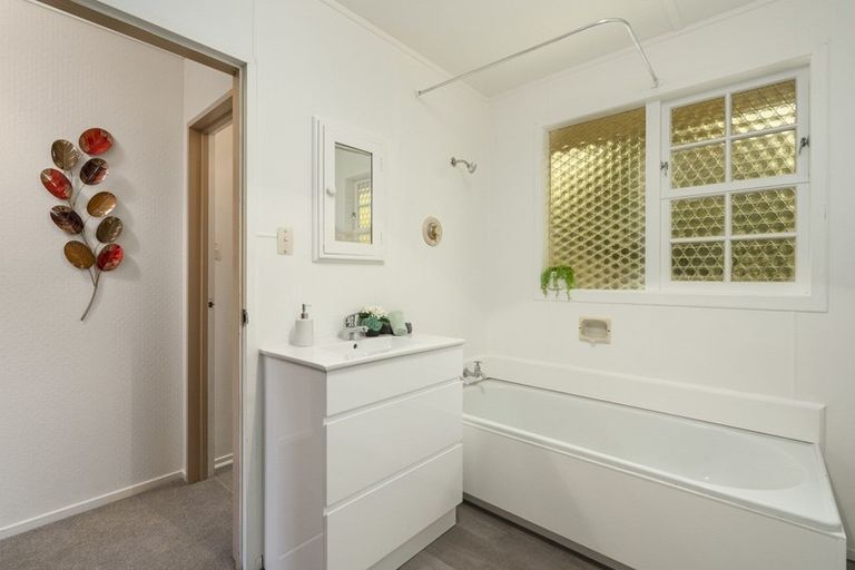 Photo of property in 89a Main Road, Wainuiomata, Lower Hutt, 5014