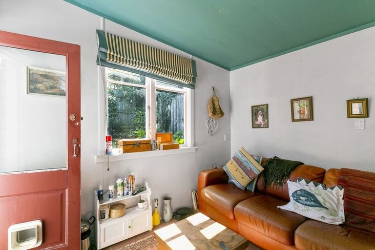 Photo of property in 7 Caroline Street, Mount Victoria, Wellington, 6011